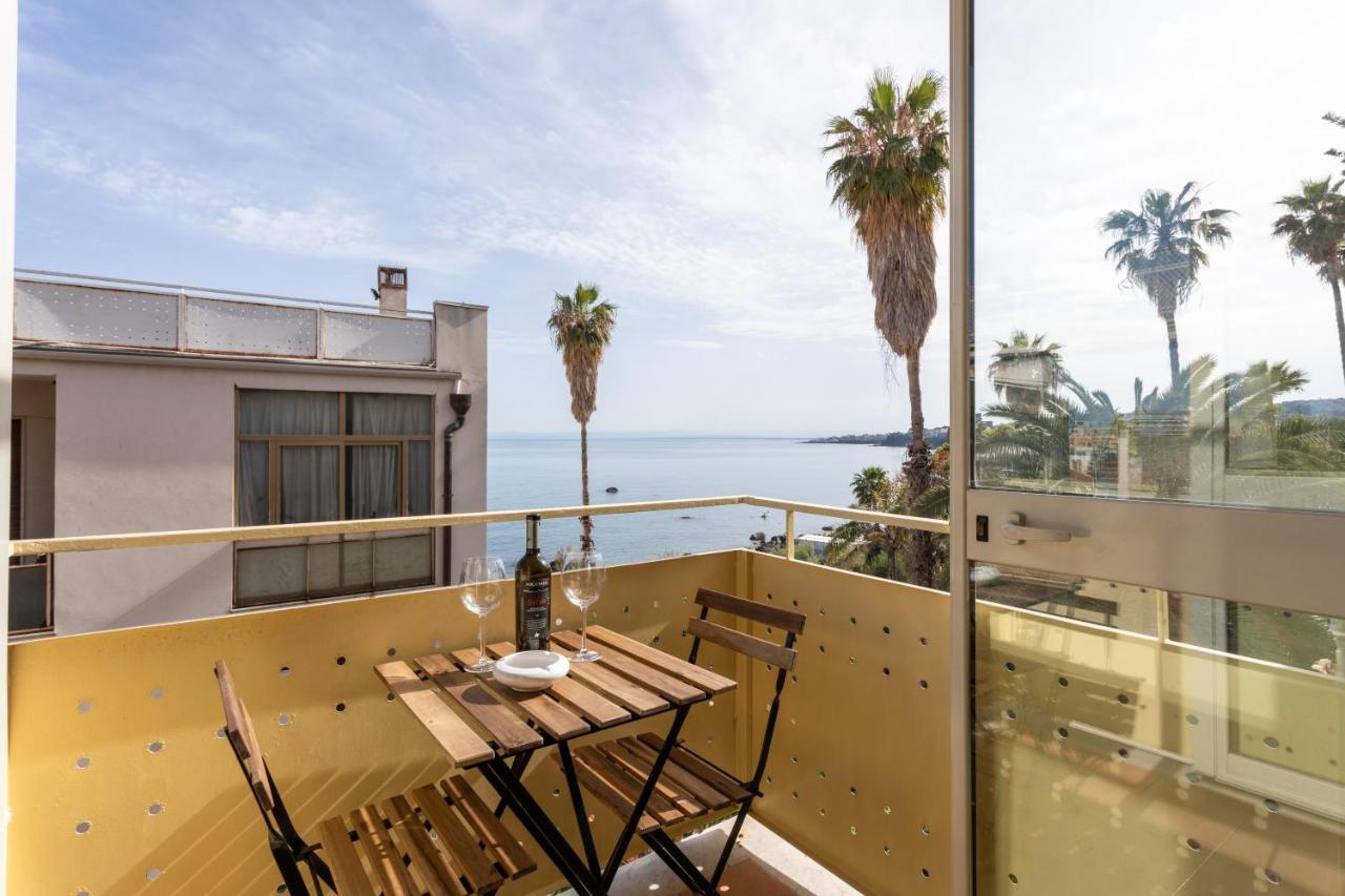 Aci Castello Seaview Apartment With Parking Экстерьер фото