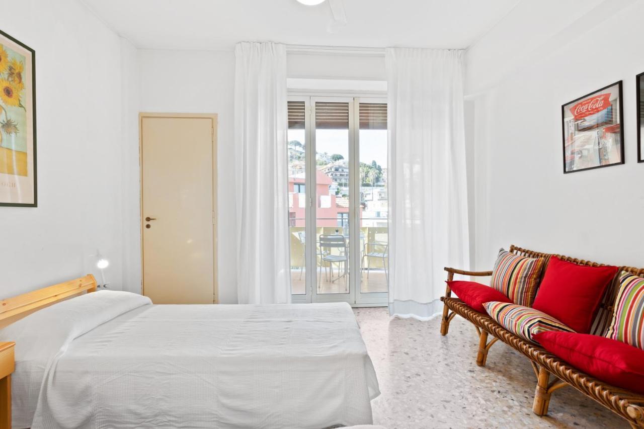Aci Castello Seaview Apartment With Parking Экстерьер фото
