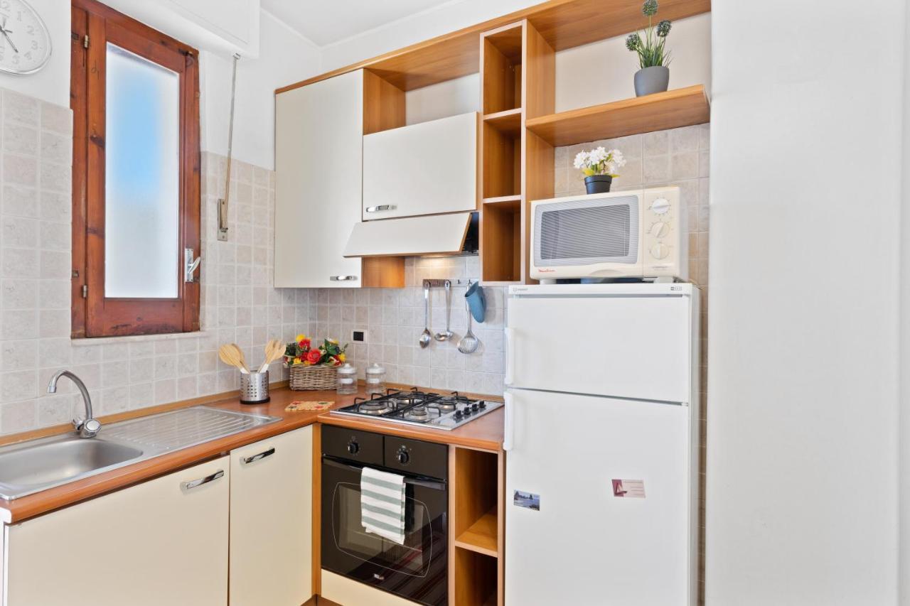 Aci Castello Seaview Apartment With Parking Экстерьер фото