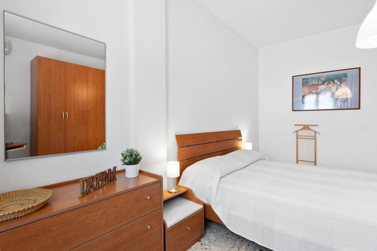 Aci Castello Seaview Apartment With Parking Экстерьер фото