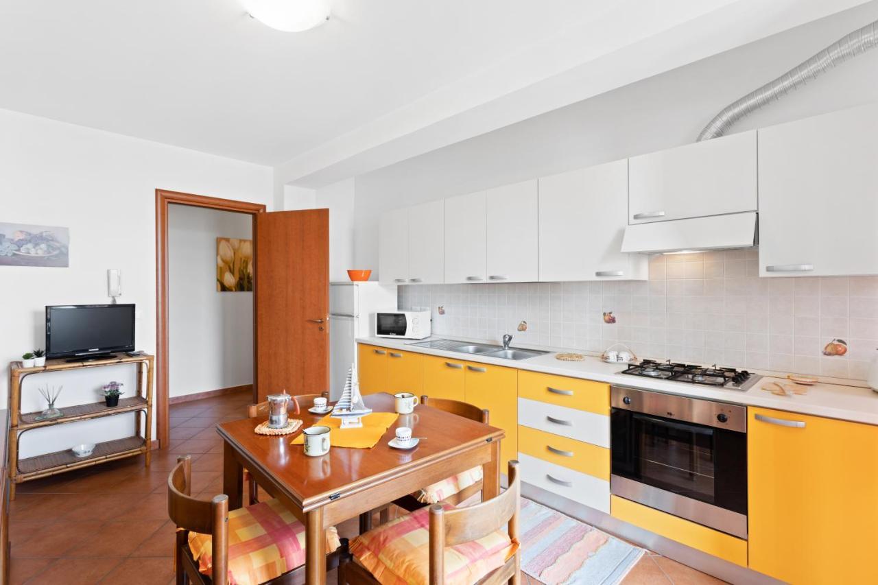 Aci Castello Seaview Apartment With Parking Экстерьер фото
