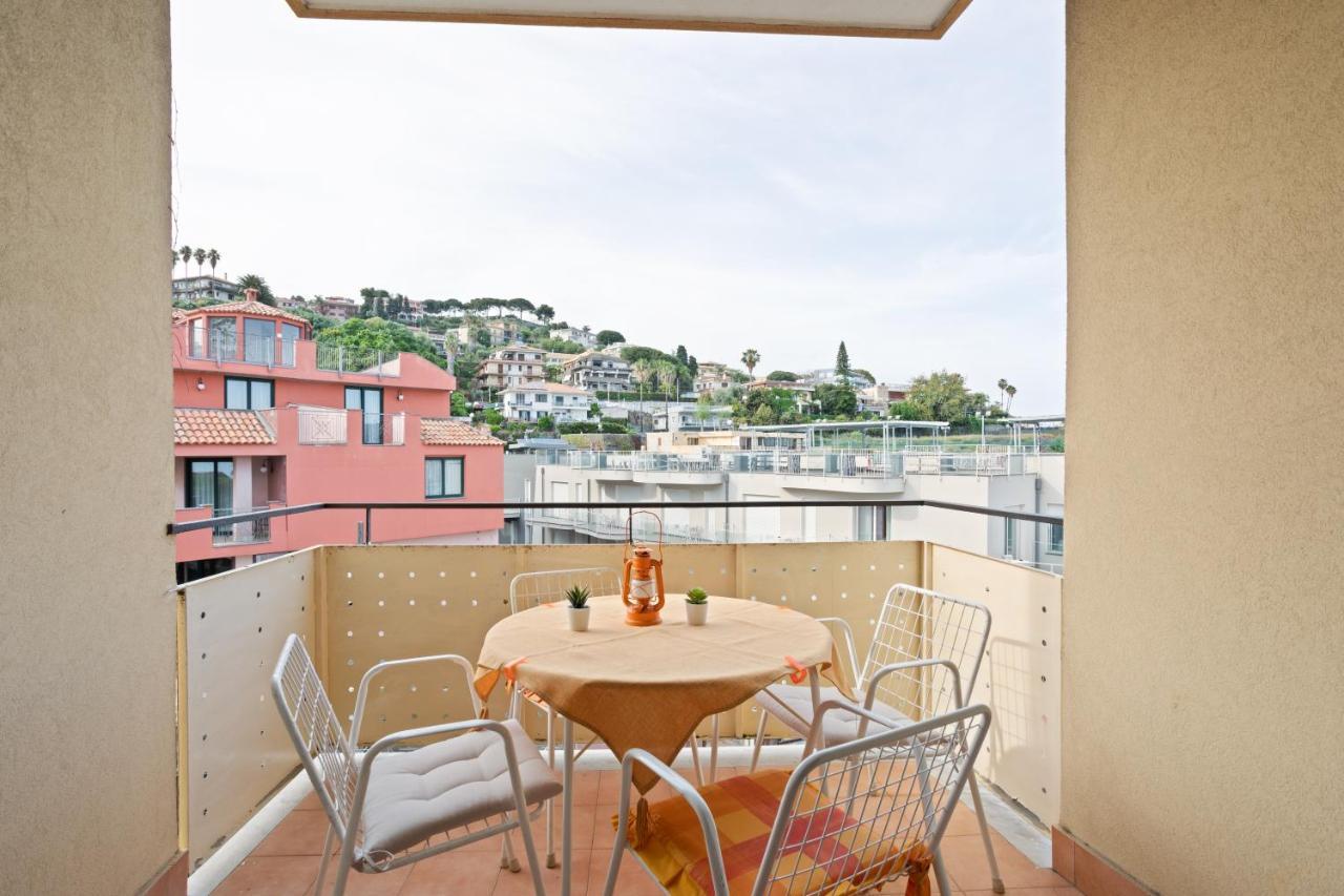 Aci Castello Seaview Apartment With Parking Экстерьер фото
